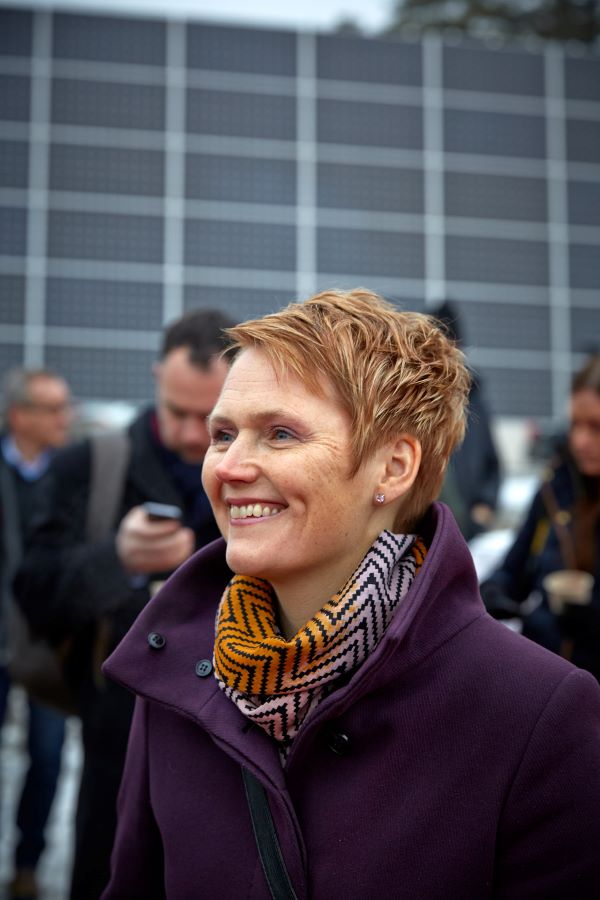 Energiminister Anna-Karin Hatt medverkade vid Solparkens invigning